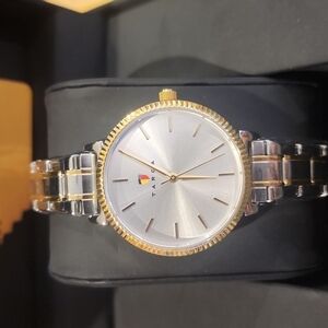 NWT LADIES LUXURY TWO-TONED TARGA WATCH